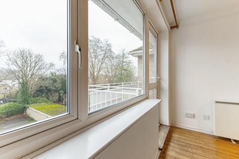undefined, Elton Close, Hampton Wick, Kingston upon Thames KT1