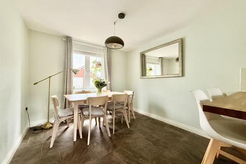 4 bedroom detached house for sale, The Fairways, Gloucester GL19