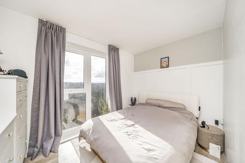 2 bedroom flat for sale, Bowen Drive, Charlton, London, SE7