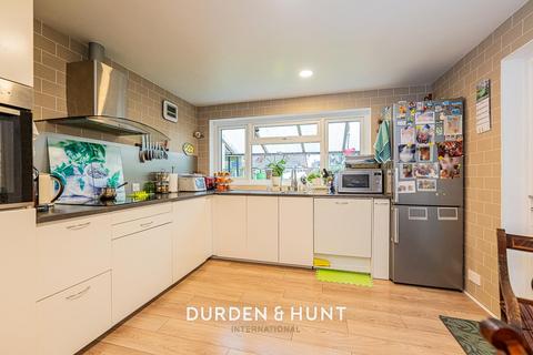 undefined, Wanstead Park Avenue, Wanstead E12