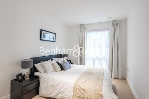 undefined, Kew Bridge Road, Kew TW8