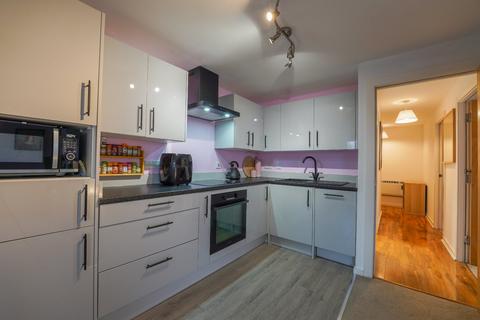 2 bedroom flat for sale, Sycamore Court, Carrington Lane, Sale, M33