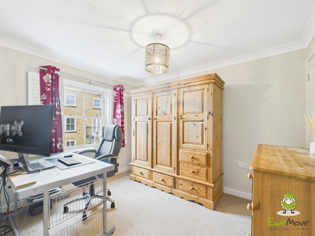 Ewe Move Estate Agents Basingstoke - Avington Way -
