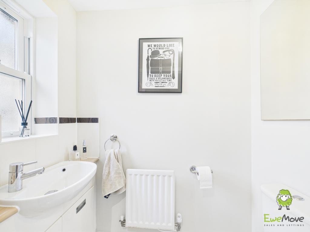 Ewe Move Estate Agents Basingstoke - Avington Way
