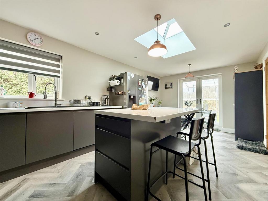 Kitchen1.jpg