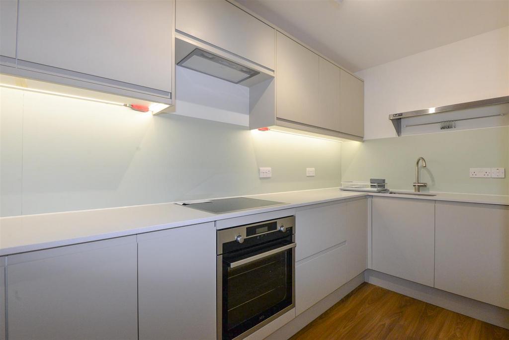 Kitchen 1.jpg
