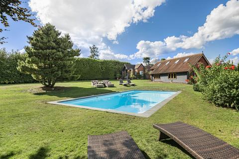 undefined, Northfield Avenue, Henley-on-Thames, RG9
