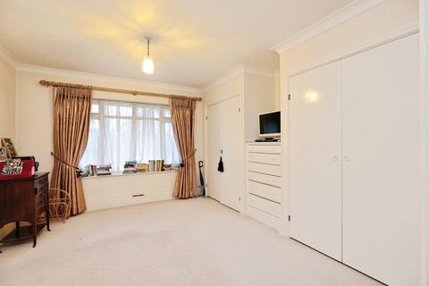 2 bedroom apartment for sale, Snells Wood Court, Amersham HP7