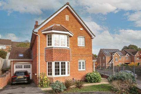3 bedroom detached house for sale, Winston Avenue, Poole BH12