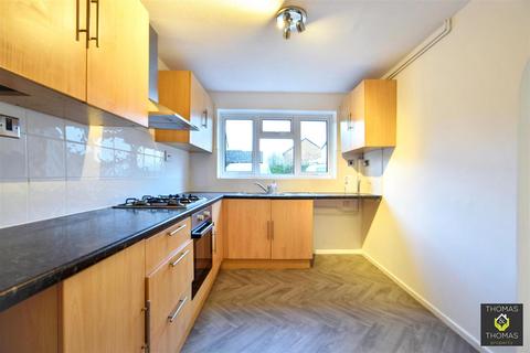 3 bedroom semi-detached house for sale, Wentworth Close, Longlevnes