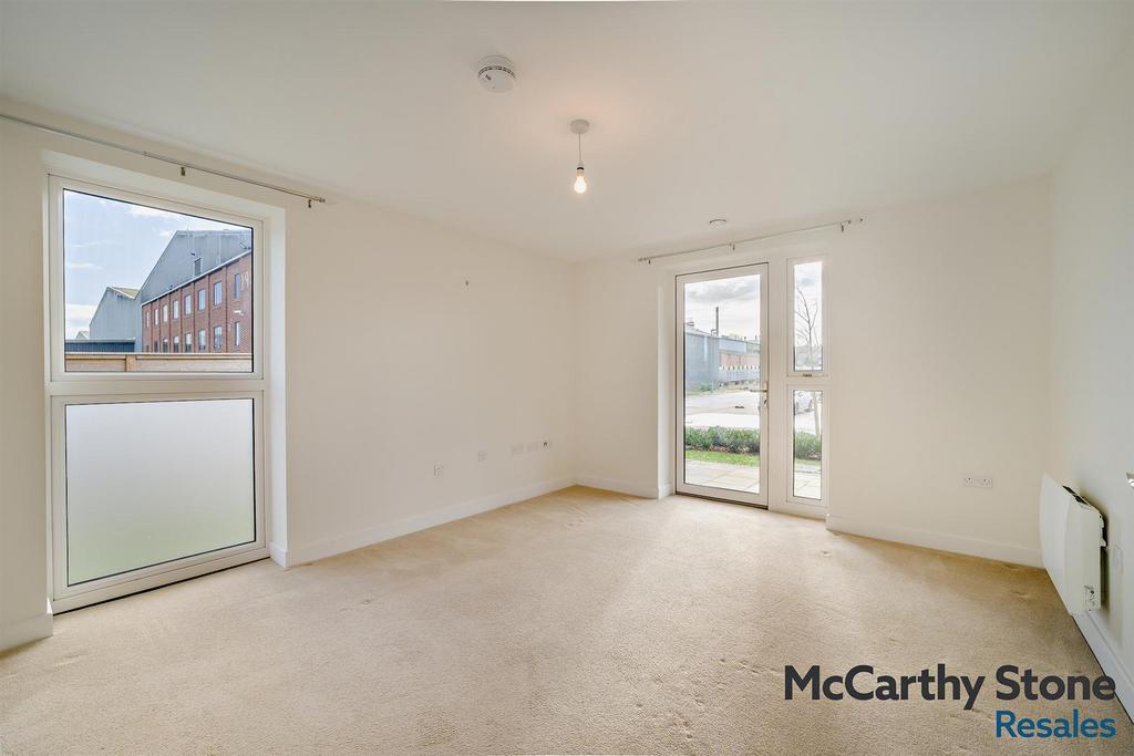 8677868-interior01-800.jpg