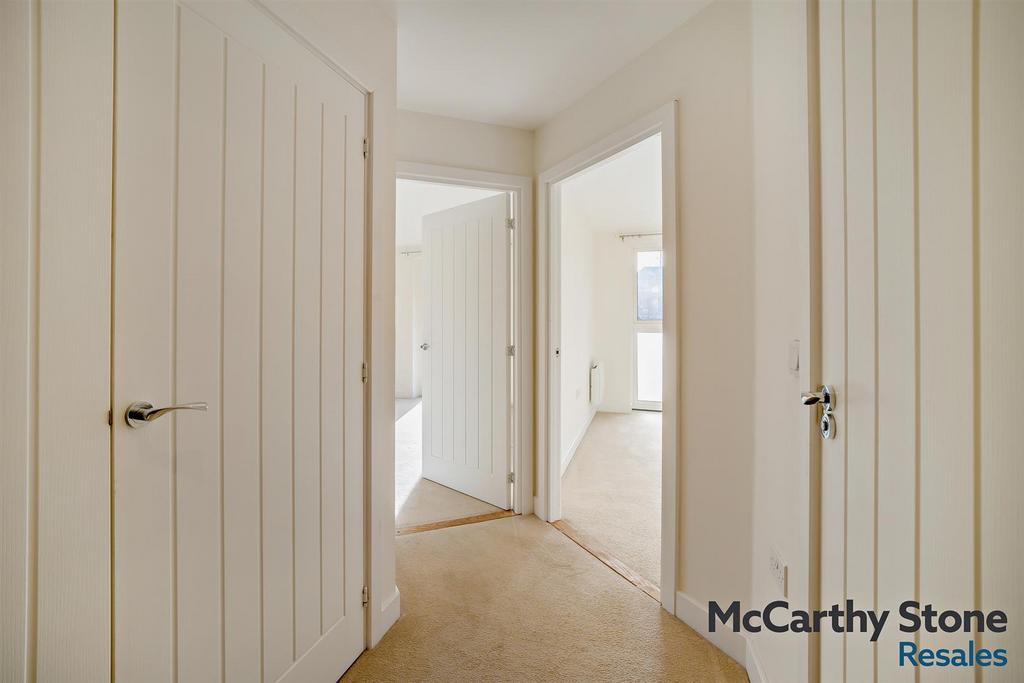 8677868-interior18-800.jpg