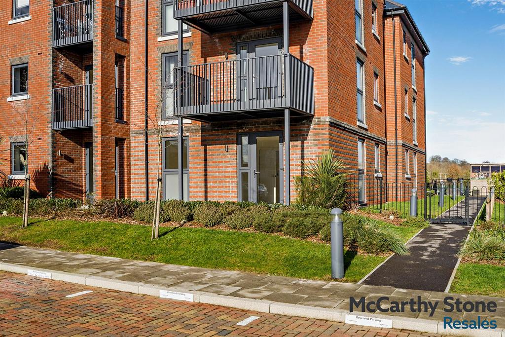8677868-exterior09-800.jpg