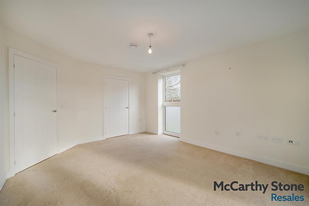 8677868-interior04-800.jpg
