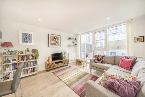 Broomhill Road, London SW18