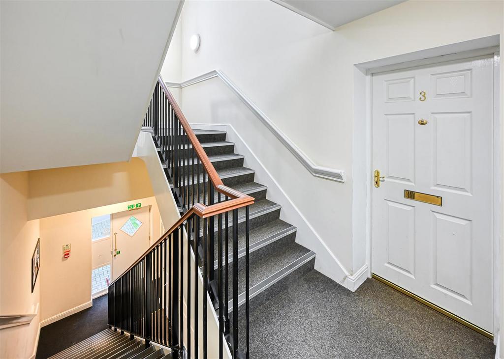 3 Dunstanville Court-11.jpg