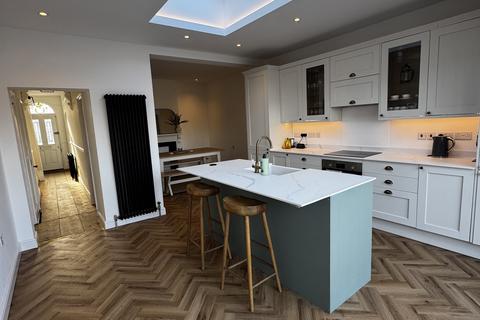 4 bedroom terraced house for sale, Dereham Road, Norwich NR2