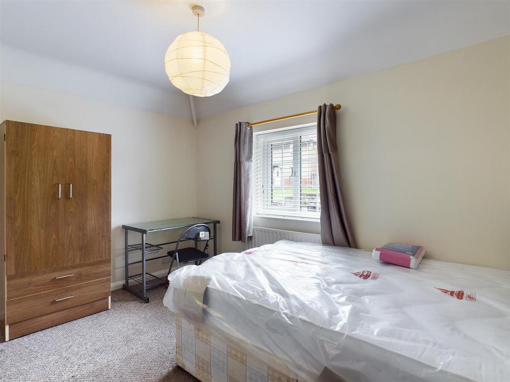 House in Brighton, Bevendean - More