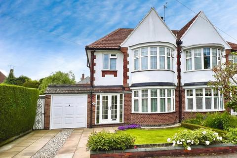 Carfax Avenue, Oadby, LE2