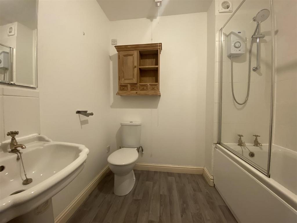 Bathroom.jpeg