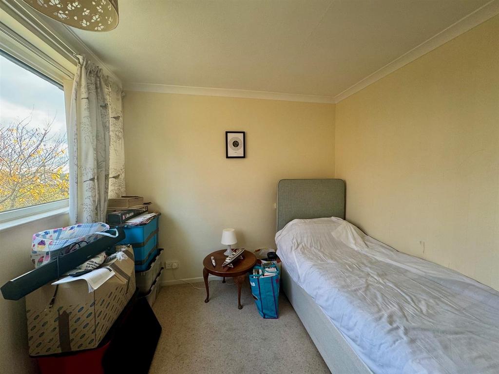 15 Chestnut bedroom 2.jpg