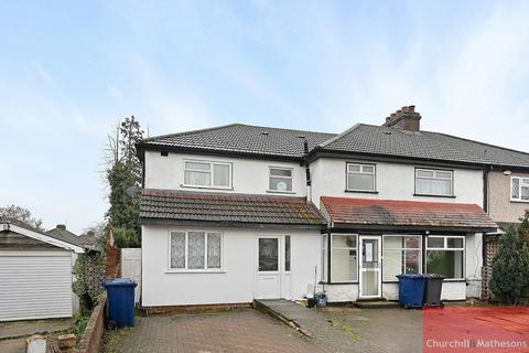 4 bedroom end of terrace house for sale, Costons Avenue, Greenford, UB6 8