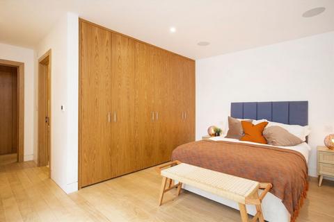 3 bedroom house to rent, Hillside Road, London SW2