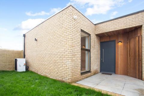 3 bedroom house to rent, Hillside Road, London SW2