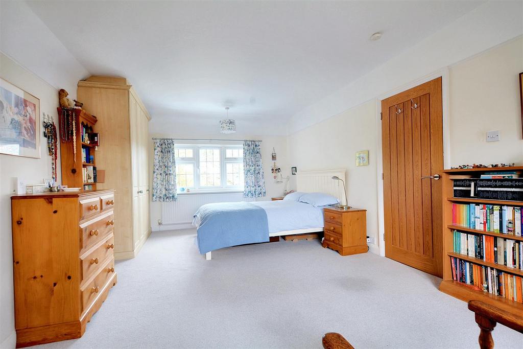 Bedroom One  (3).jpeg