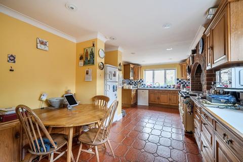 4 bedroom detached house for sale, The Street, Willesborough TN24 0NA