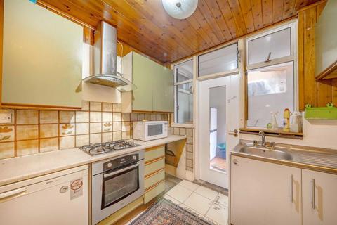 4 bedroom house for sale, Mantilla Road, London SW17