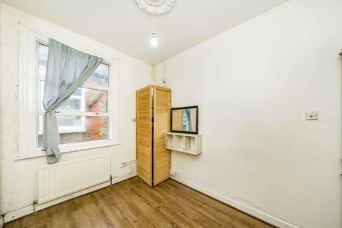 4 bedroom house for sale, Mantilla Road, London SW17