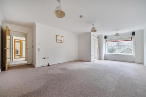 3 bedroom apartment for sale, Tudor Court, Liphook