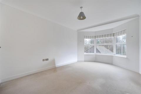 3 bedroom apartment for sale, Tudor Court, Liphook