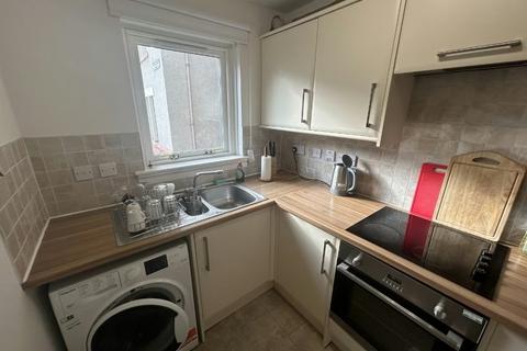 2 bedroom flat to rent, Bells Wynd, Edinburgh, EH1
