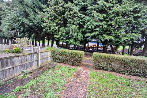 3 bedroom terraced house for sale, Ash Road, Stone