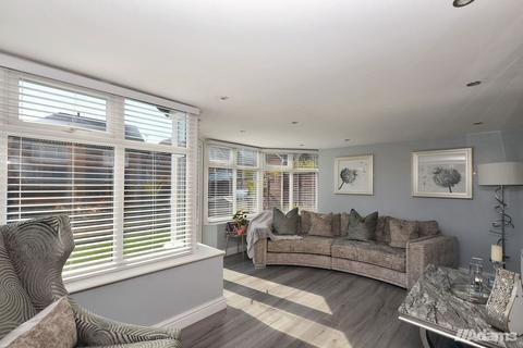 5 bedroom detached house for sale, Lady Richeld Close, Sandymoor