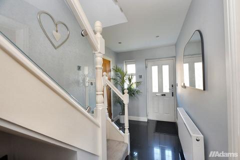 5 bedroom detached house for sale, Lady Richeld Close, Sandymoor