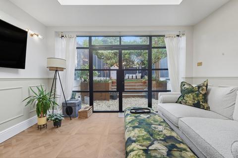 undefined, Ingrave Road, Brentwood, CM15