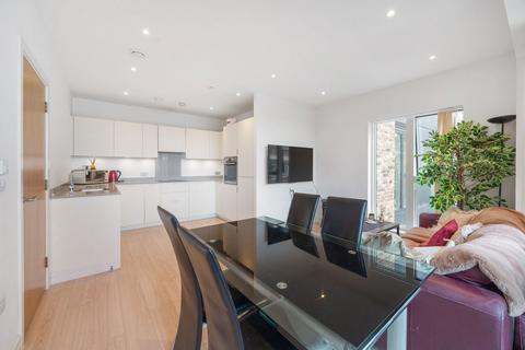 2 bedroom apartment to rent, Cherry Orchard Road, Croydon CR0