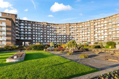 2 bedroom flat for sale, The Gateway, Dover, CT16