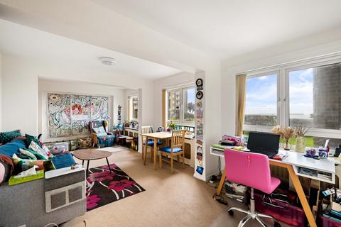 2 bedroom flat for sale, The Gateway, Dover, CT16
