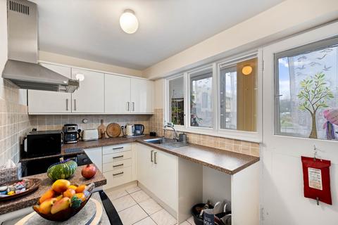 2 bedroom flat for sale, The Gateway, Dover, CT16