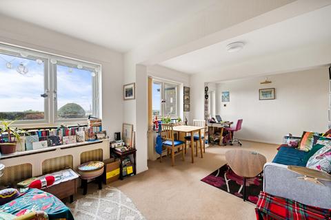 2 bedroom flat for sale, The Gateway, Dover, CT16