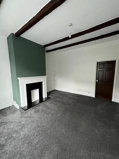2 bedroom end of terrace house to rent, Lydgate, Northowram, Halifax