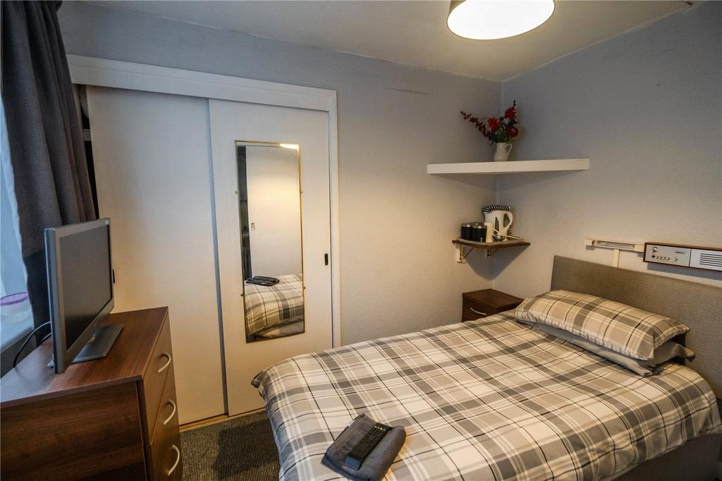 Bedroom (2)