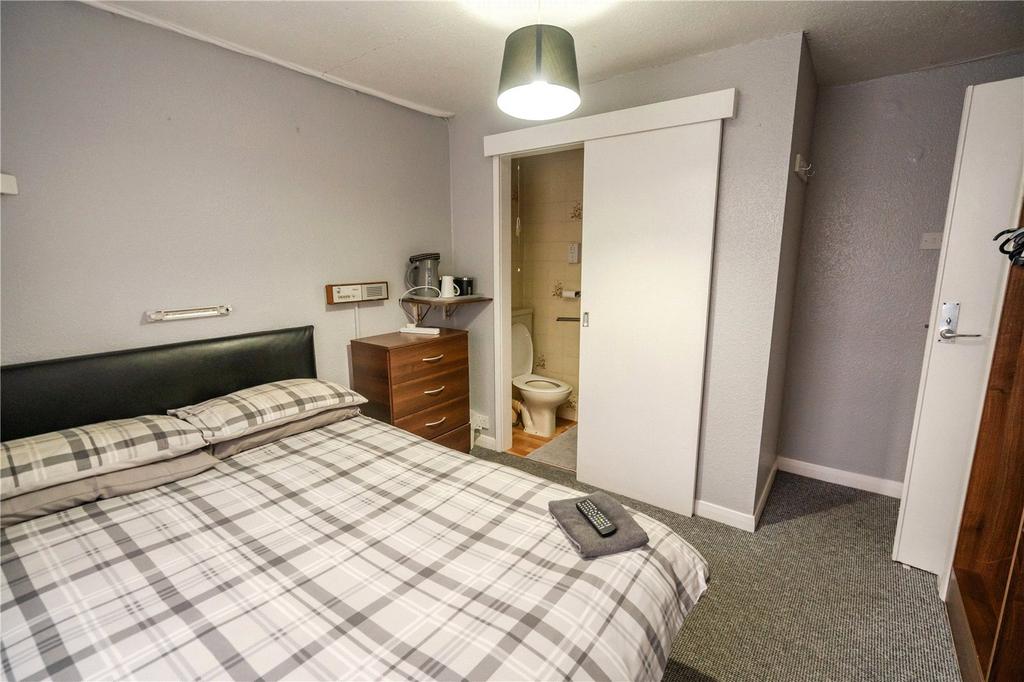 Bedroom (2)