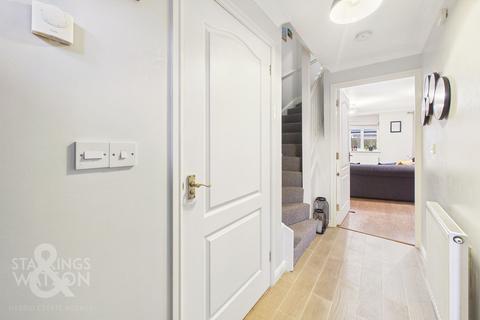 3 bedroom townhouse to rent, Blackthorn Road, Wymondham
