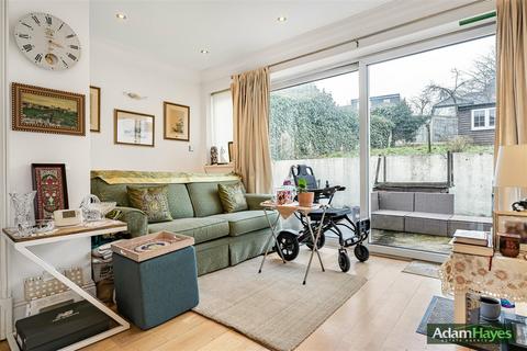4 bedroom detached house for sale, North Crescent, London N3