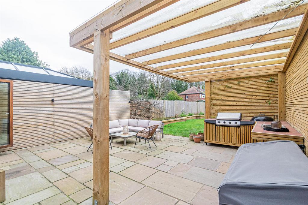 Outside Kitchen & Courtyard